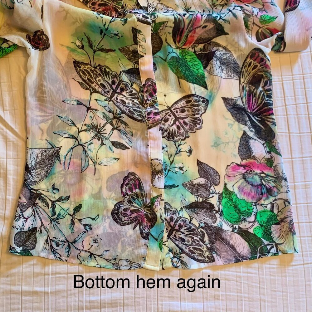 🦋 Signature Studio Butterfly Pattern Sheer Blouse, Pre-Owned, Size S 🌸 - Picture 12 of 17